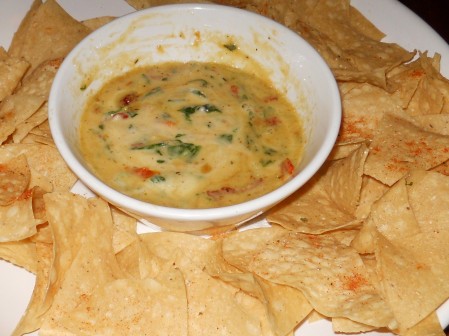 Spinach & Sundried Tomato Cheese Dip