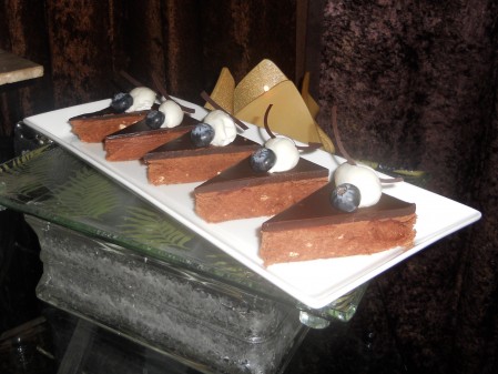 Island Hotel 020